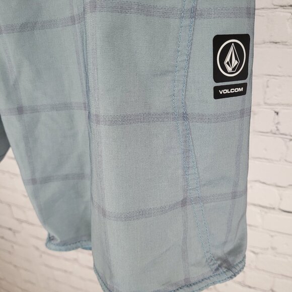 Volcom Blue Lightweight Stretch Back Pocket Board Shorts Swim Trunks Size 34x9 - Picture 12 of 12